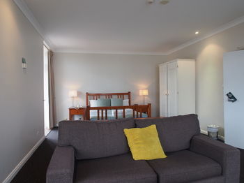 Coogee Bay Hotel Pub Style - eAccommodation 19