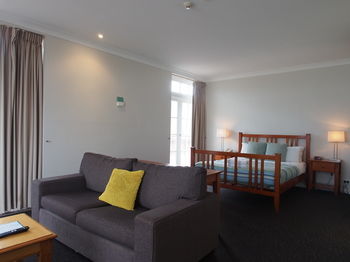 Coogee Bay Hotel Pub Style - eAccommodation 20