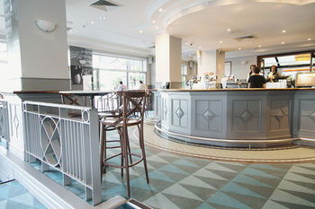 Coogee Bay Hotel Pub Style - eAccommodation 33