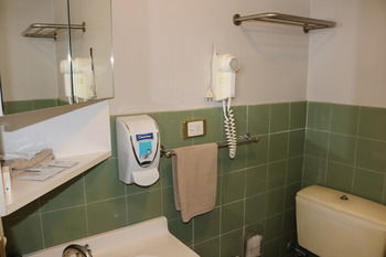 The Hermitage Motel - eAccommodation 0