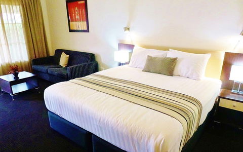 Best Western Plus Charles Sturt Suites And Apartments - eAccommodation 6