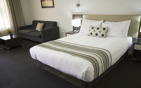 Best Western Plus Charles Sturt Suites And Apartments - eAccommodation 8