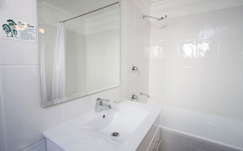 Best Western Plus Charles Sturt Suites And Apartments - eAccommodation 17