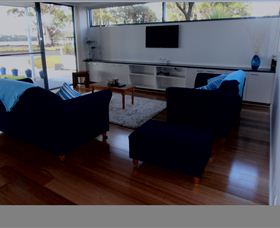 Tuckers Rocks Cottage - eAccommodation 1