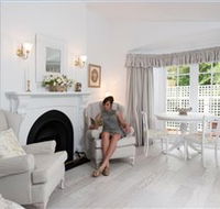 White Dove Cottage Bed and Breakfast - eAccommodation