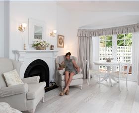 White Dove Cottage Bed And Breakfast - eAccommodation 0