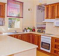 Duck House - The - eAccommodation