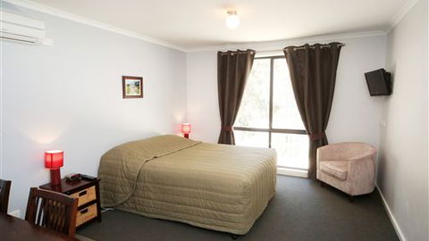 Deniliquin Golf Leisure Resort - eAccommodation 3