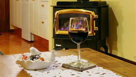 Glenview Retreat Luxury Accommodation - eAccommodation 2