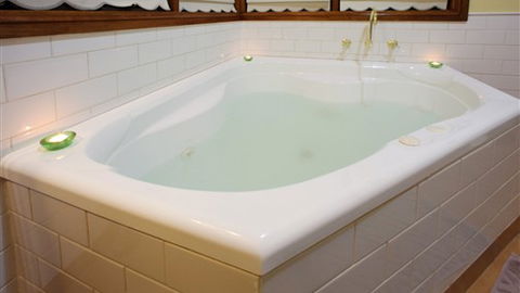 Glenview Retreat Luxury Accommodation - eAccommodation 4