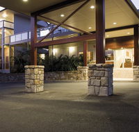 Mercure Clear Mountain Lodge Spa and Vineyard - eAccommodation