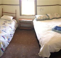 Twin Palms Cottage - eAccommodation