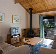 Surf Coast Cabins in Aireys Inlet - eAccommodation