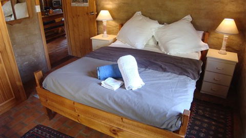 Wartook Rise Mudbrick Cabins - eAccommodation 4