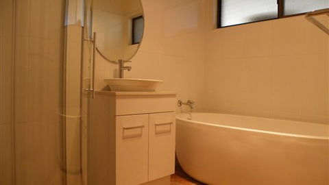 Sweetwater Stays Rural Retreat - eAccommodation 3