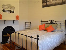 Agnes Cottage Bed And Breakfast - eAccommodation 1