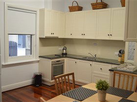 Agnes Cottage Bed And Breakfast - eAccommodation 3