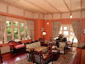 Buxton Manor - George Lowe Esquire Apartment - eAccommodation 1