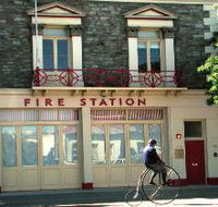 The Fire Station Inn - Fire Engine Suite - eAccommodation