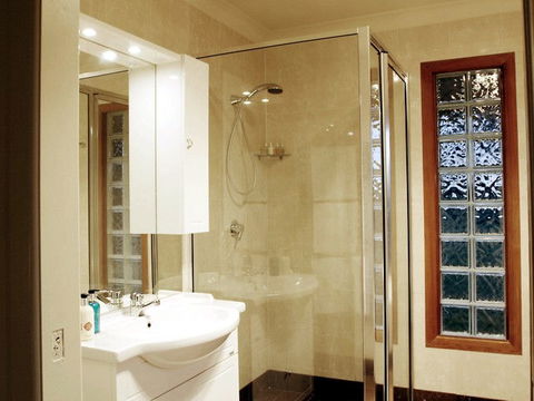 Alpine Lodges - eAccommodation 2