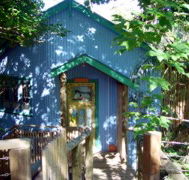 Blue Poles Cafe Gallery  BB - eAccommodation