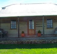 Brickendon Historic  Farm Cottages - eAccommodation