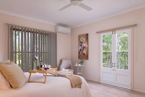 Jacaranda Cottages - eAccommodation 10