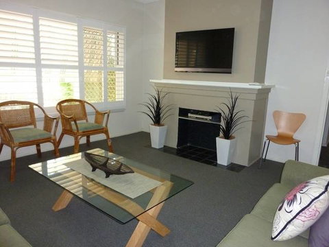 Country Apartments - eAccommodation 1