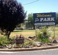 Country Club Caravan Park - eAccommodation