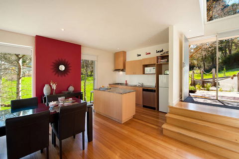 Daylesford Lake Villas - eAccommodation 9