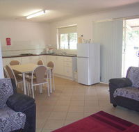 Golden Chain Margaret River Country Cottages - eAccommodation
