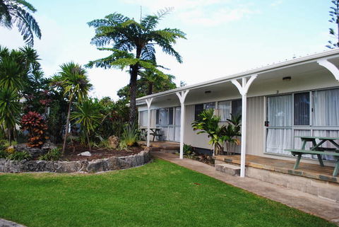 Hibiscus Regal Apartments - eAccommodation 2
