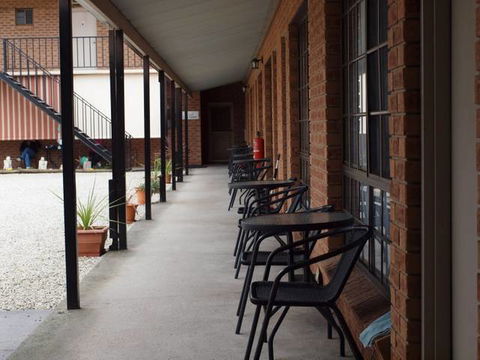 Holbrook Town Centre Motor Inn - eAccommodation 1