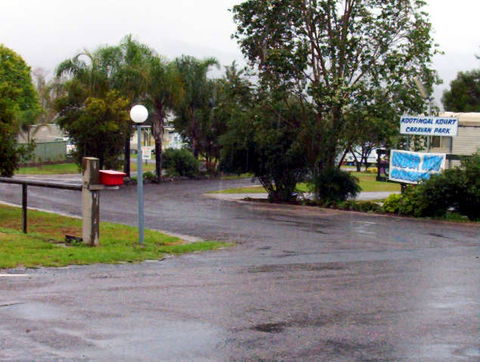 Kootingal Kourt Caravan Park - eAccommodation 0
