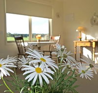 Little Lake Cottage BB - eAccommodation