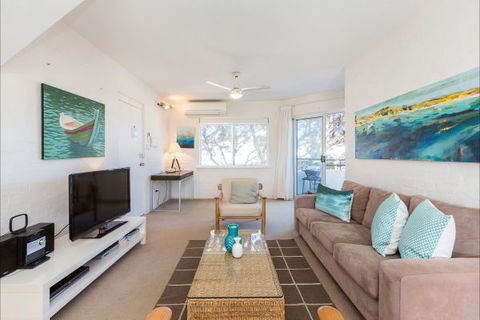Cottesloe Samsara Apartment - eAccommodation 11