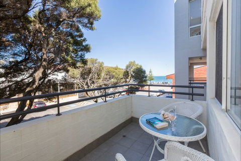 Cottesloe Samsara Apartment - eAccommodation 12