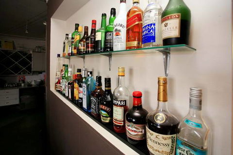 The Bank Guesthouse - eAccommodation 8