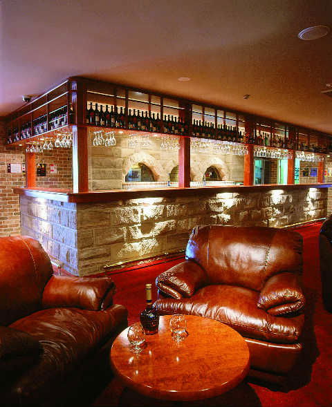 Hermitage Campbelltown - eAccommodation 4