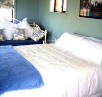 Walls Court Bed  Breakfast - eAccommodation