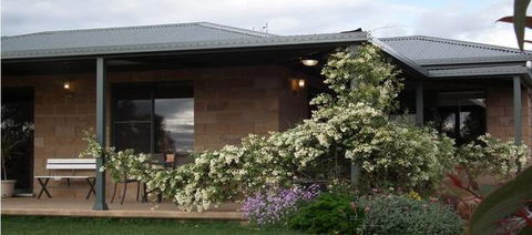 Welcome Cottage Executive Serviced Accommodation - eAccommodation 2