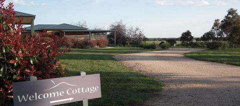 Welcome Cottage Executive Serviced Accommodation - eAccommodation 3