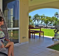 Absolute Beachfront Apartment - eAccommodation