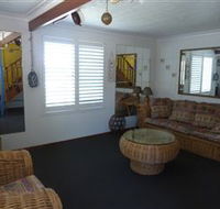 Sails Beach House Apartment Pottsville - eAccommodation