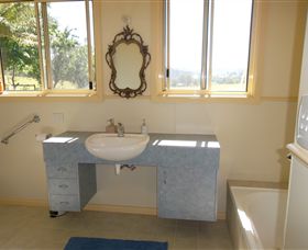 Acacia Park Farm House - eAccommodation 1