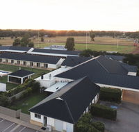 Roma Explorers Inn - eAccommodation