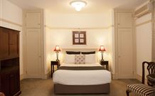 Cobb & Co Court Boutique Hotel - eAccommodation 3