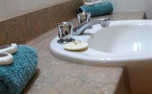 Quality Inn Carriage House - Wagga Wagga - eAccommodation 7