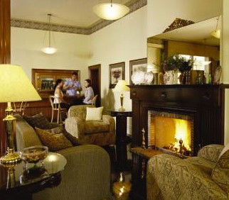Royal Exchange Hotel - eAccommodation 0