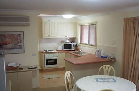 Charlotte Apartments - eAccommodation 0